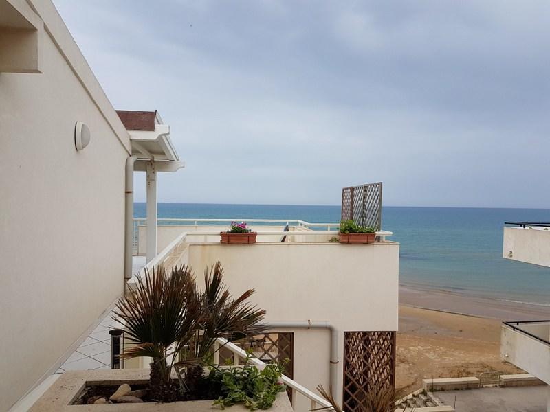 Terrazzo Sul Mare Apartment ดอนนาลูกาตา ภายนอก รูปภาพ